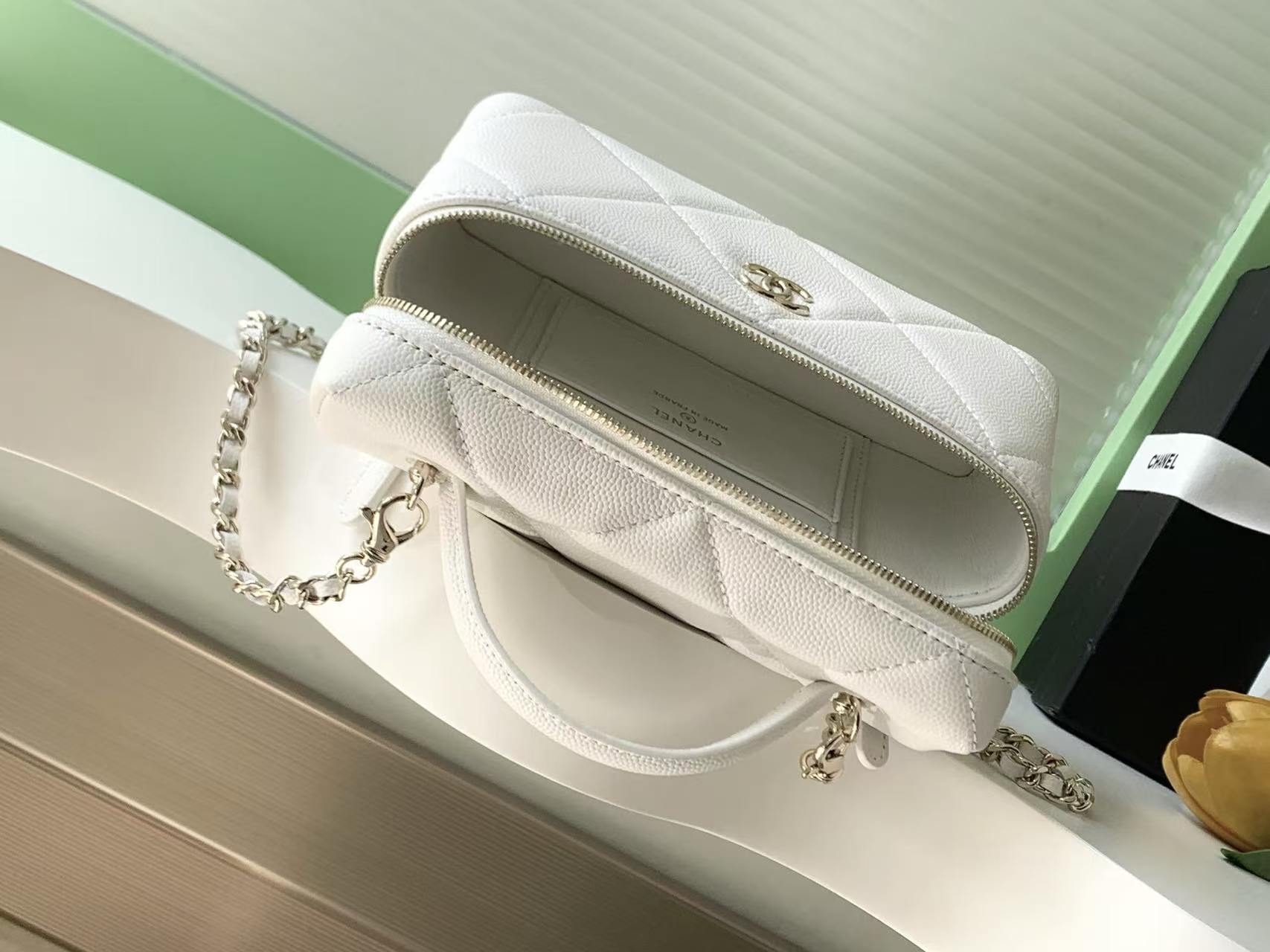 Chanel 25k large diamond pattern LP lunchbox bag!