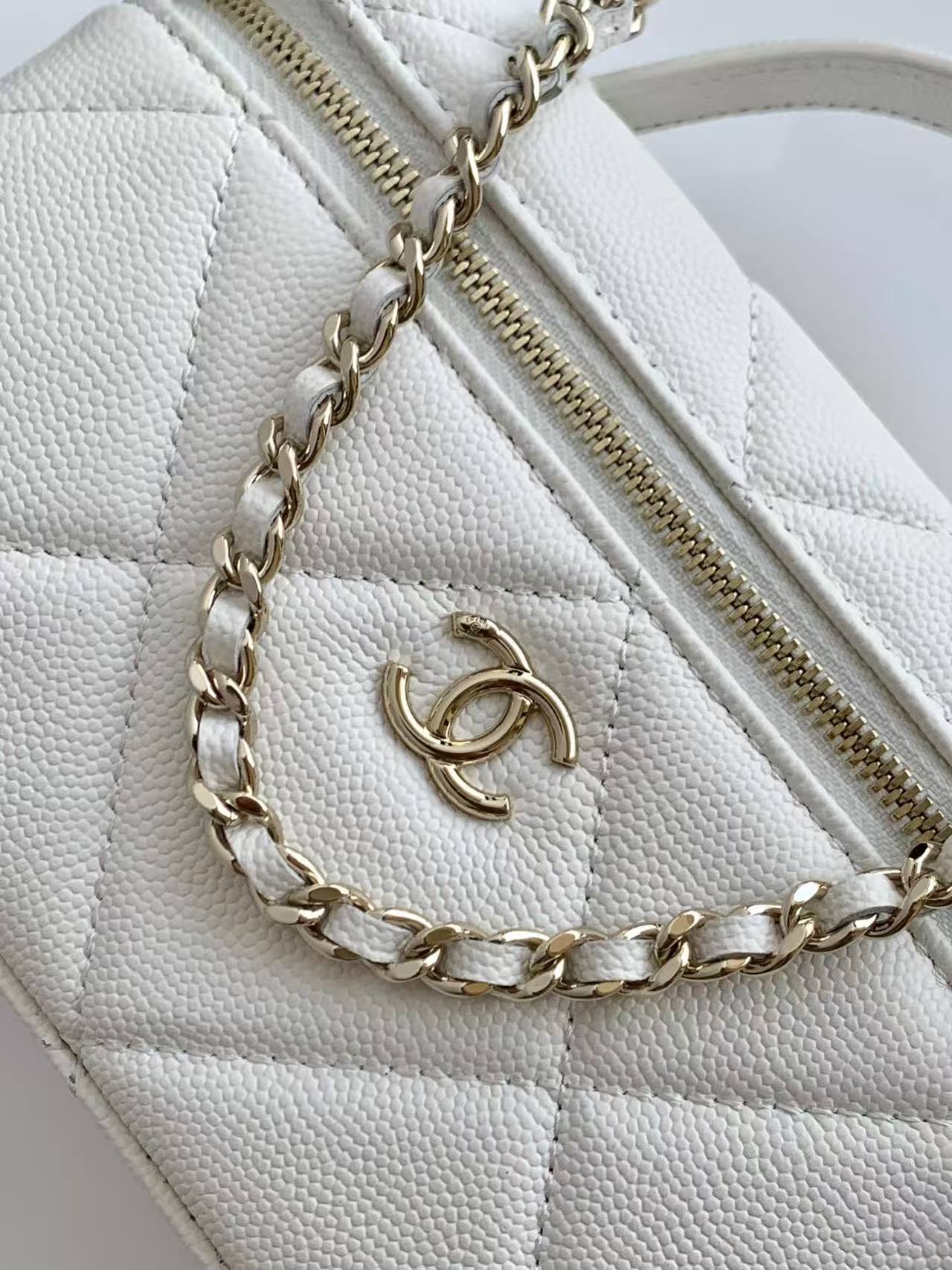 Chanel 25k large diamond pattern LP lunchbox bag!