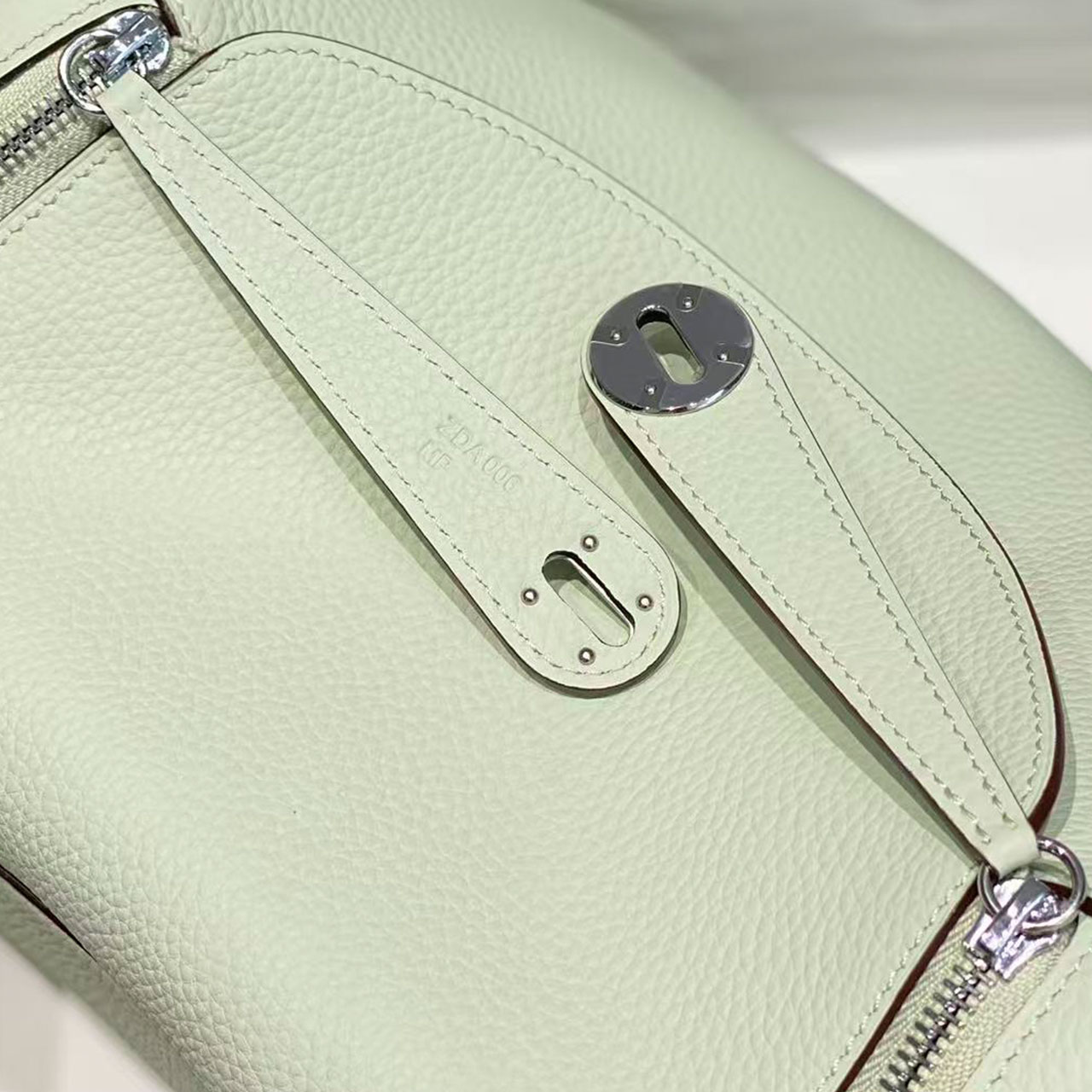 Herm è s Lindy 26 Mint Green Togo Doctor's Pack
