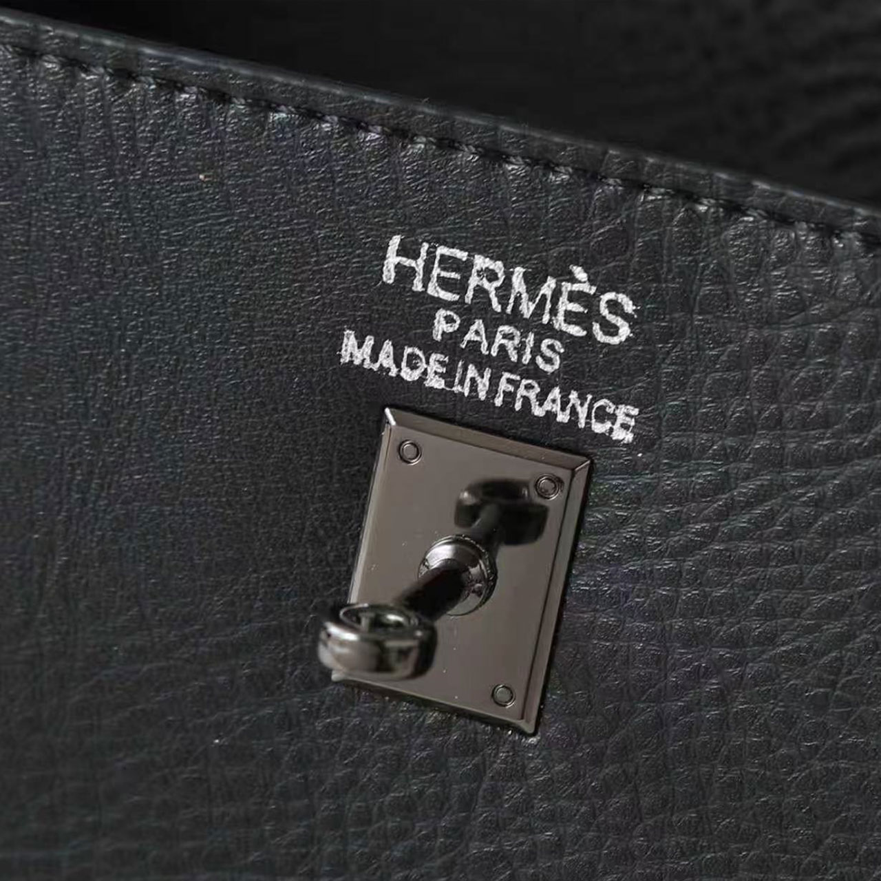 Herm è s Kelly 25 Black Togo Leather Silver Buckle Handbag