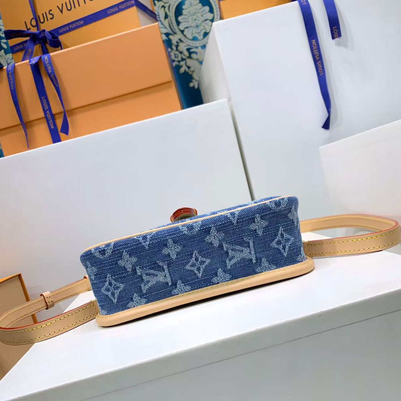 LV retro washed denim vintage flower stick armpit bag