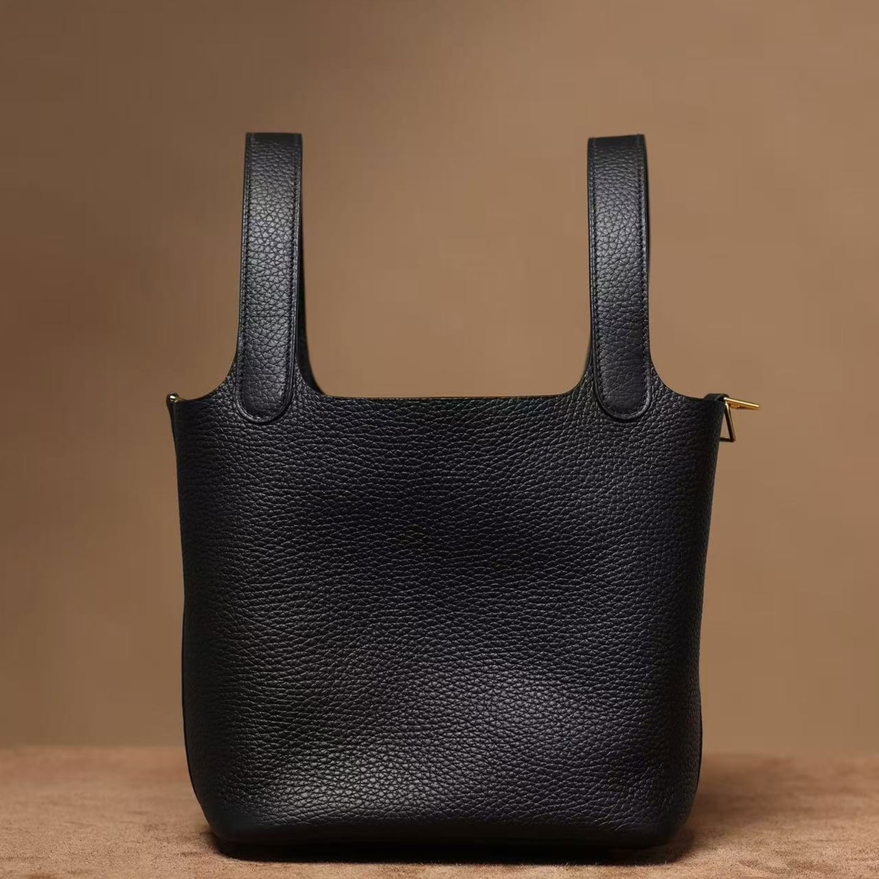 Herm è s Picotin Lock Basket 18 Black Togo Gold Buckle Handbag